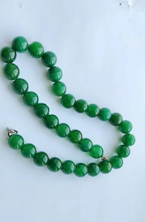 Красивое колье из зеленого нефрита или жадеита, крупные бусины из натуральных камней dn956 З аукціону