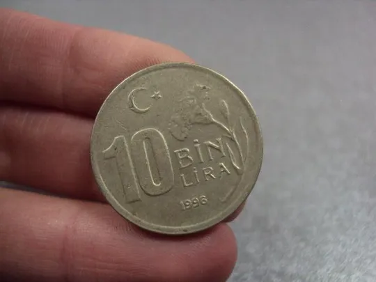 Купити монета турция 10 лир 1996 №9349