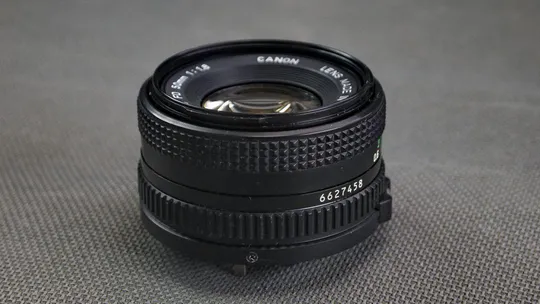 объектив Canon FD 50mm/1.8 Ф52мм на полный кадр (24x36mm) Продаж