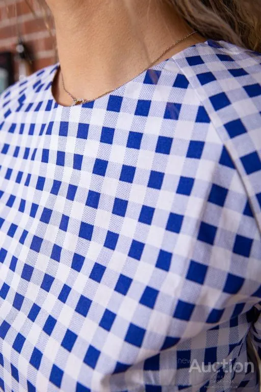 Летнее платье, в бело-синюю клетку с карманами, 167R108-10 Де купити