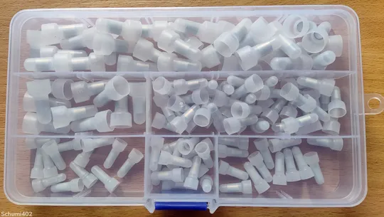 Купити Набір ізоляторів для проводів 120 шт