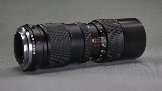 Об&#039;єктив Olympus OM Vivitar 85-205mm 1:3.8 Focusing Auto Zoom MC Ф58мм Вживане З аукціону