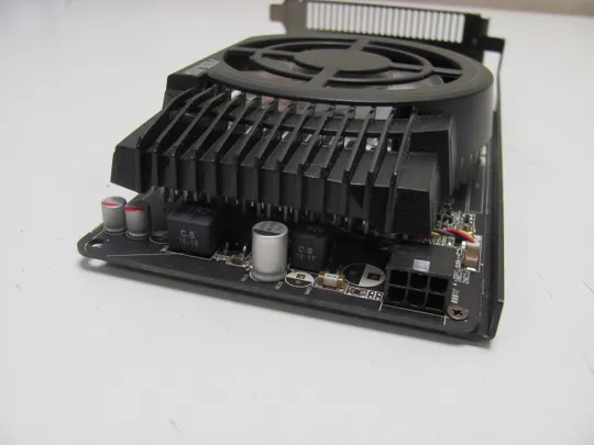 4095 відеокарта  ASUS  EAH5770 1GD5  НІМЕЧЧИНА Продаж
