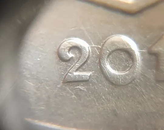 (961) 25 копійок 2015 гарна викрошка на реверсі біля 4 грона + розкол у році карбування на аверсі (25 копеек 2015 брак) Інтернет-аукціон