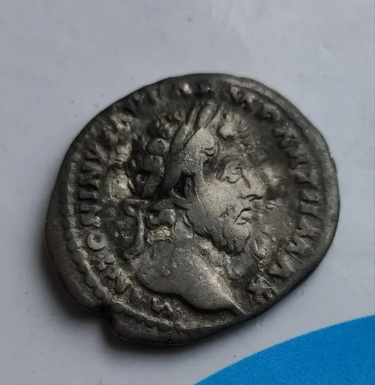 Денарий монета Рим Победа в Парфии, крылатая Виктория, Марк Аврелий  tfv384 Ціна