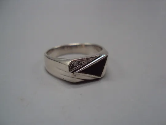 Купити Кольцо новое перстень черный треугольник серебро 925 проба Украина вес 4,51 г 20 размер №15577