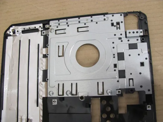 479-10 Кришка панель палмрест та тачпад для MEDION X6811 X6812 GX660 MS-16F1 оригінал Недорого