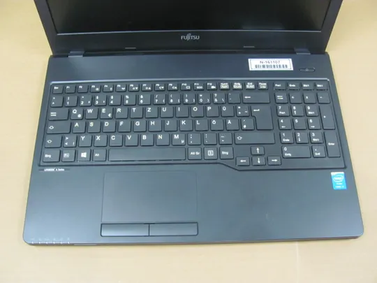 1450 Fujitsu LifeBook A555 15,6&quot; HD i3 5005u 2,0Ghz / 8Gb / 240ssd / WebCam + блок живлення Продаж