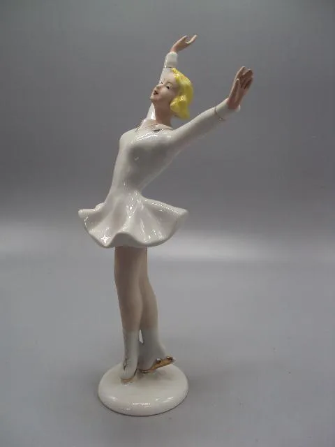 Купити Фигура фарфор статуэтка Барановка фигуристка девушка на коньках спорт высота 25,8 см №14086