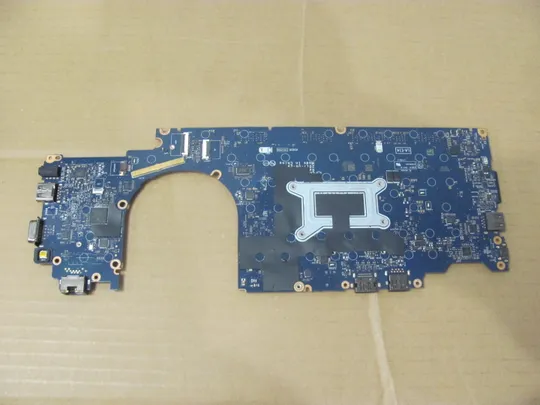 Купити номер0178-25 материнська плата Mainboard Материнка Основна плата Системна плата Плата системи Laptop motherboard мамка ноутбучна плата SR32N i7-7820HQ CDP70 LA-E141P для Dell Latitude E5480 оригінал