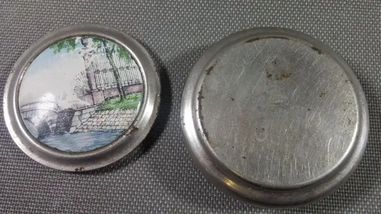 Шкатулка коробочка советский мельхиор с эмалью Ленэмальер скринька вживане Де купити