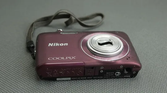 Цифровой фотоаппарат Nikon Coolpix S4100 14.0Mpix Вживане Де купити