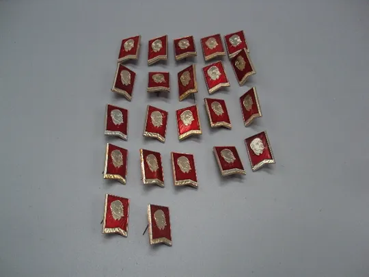 Знак ленин портрет профиль на красном флаге ссср флаг вымпел лот 22 шт №17374 Характеристики