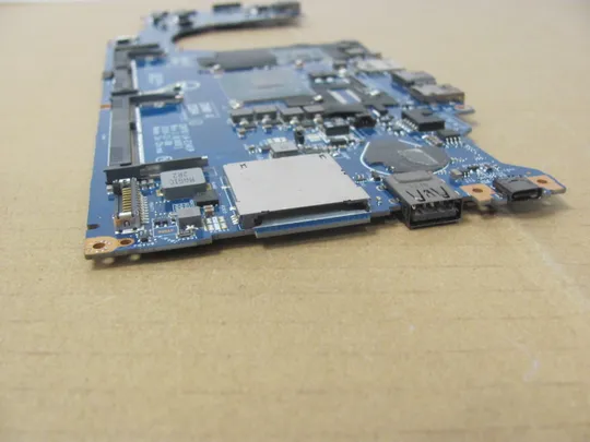 номер0178-27 материнська плата Mainboard Материнка Основна плата Системна плата Плата системи Laptop motherboard мамка ноутбучна плата SR32N i7-7820HQ CDP70 LA-E141P для Dell Latitude E5480 оригінал Недорого