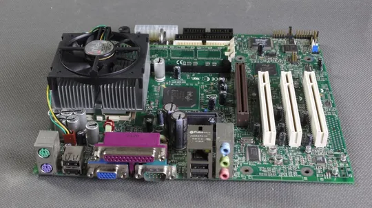 Материнская плата Intel D815EPFV + процессор Tualatin Celeron 1300GHz/256/100 + память PC133 128Mb Ціна