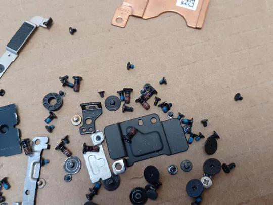 номер1051-16 комплектуюче кріплення гвинти  для Dell  Dell XPS 9500 9510 Precison 15 5550 5560 5570  оригінал Продаж