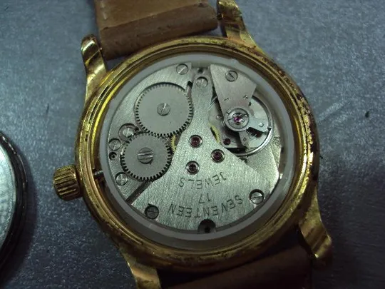 часы наручные циферблат механизм полет №230 З аукціону