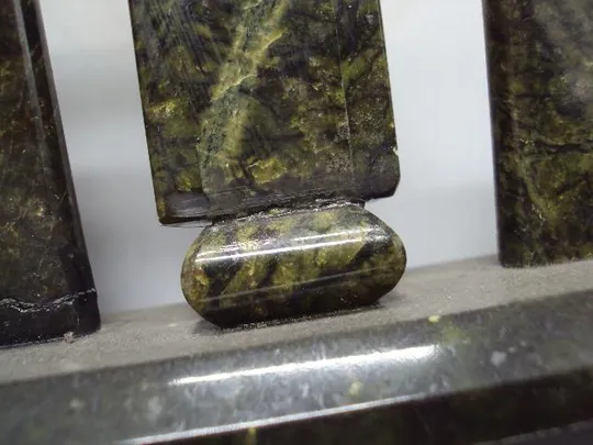 Сувенир подставка для ручек Свердловск камень змеевик ссср размер 11,2х19,6см под реставрацию №13940 Інтернет-аукціон