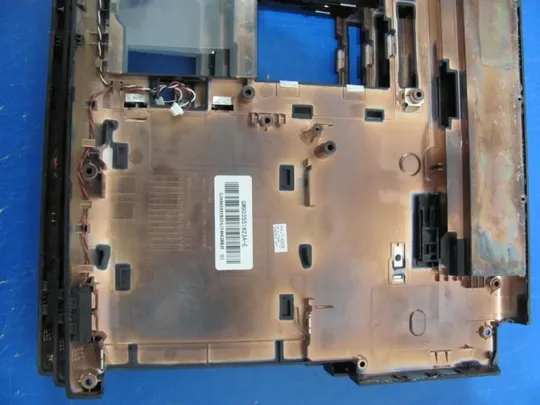№175-1 Кришка дно піддон корпуса GM903551823A для TOSHIBA TECRA A50-A-1E9 оригінал З аукціону