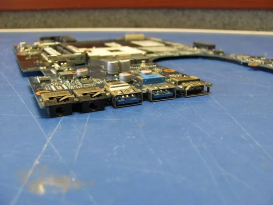 №8-19 материнська плата 0PYFNX QCL20 U04 для DELL VOSTRO 3560 оригінал Інтернет-аукціон