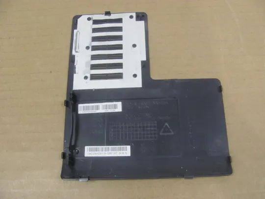 353-17 сервісна кришка H000050090 13N0-ZWA0D01  для Toshiba Satellite C850D L850D L850 C850 оригінал З аукціону