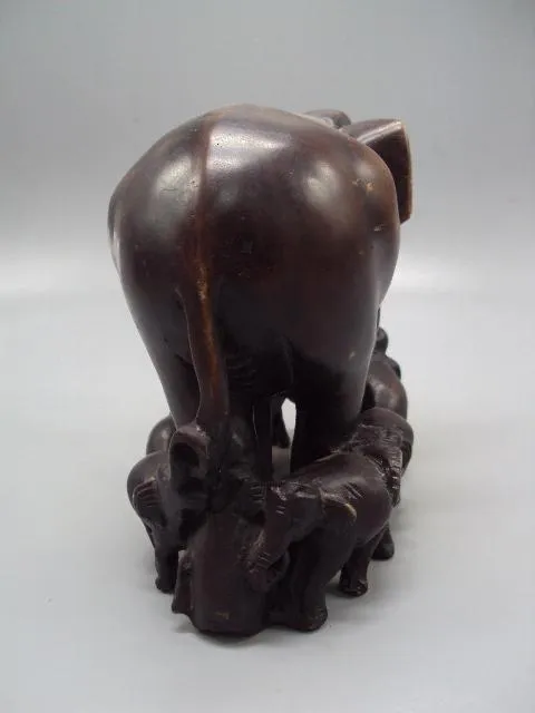 Фигура пластик слон слоны слониха и слонята высота 15,2 см тяжелые 1,7 кг №10544 Інтернет-аукціон