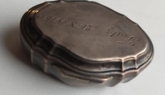 Кокаинница коробочка антикварная серебряная клеймо  1913 год sb824 З аукціону