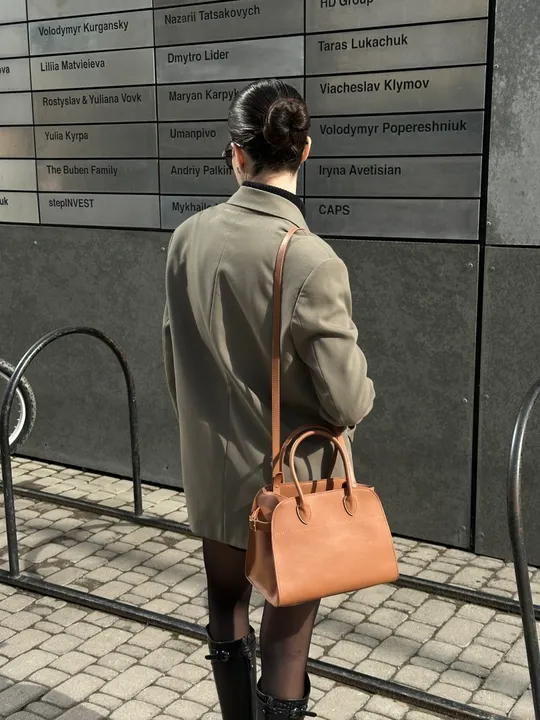 Купити Сумка The Row Soft Margaux 26 Bag in Leather Ginger 99719