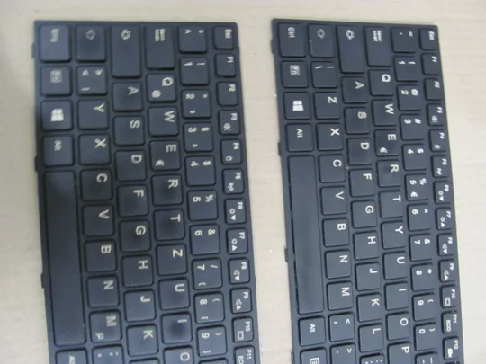 номер1077-10 клавіатура CP648390-05 CP648390-03 CP648390-01  для  FUJITSU A555 A557 A359 A659 оригінал З аукціону