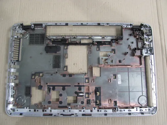 Купити номер0130-5 Кришка,дно,піддон корпуса для  HP Pavilion 15-E  оригінал