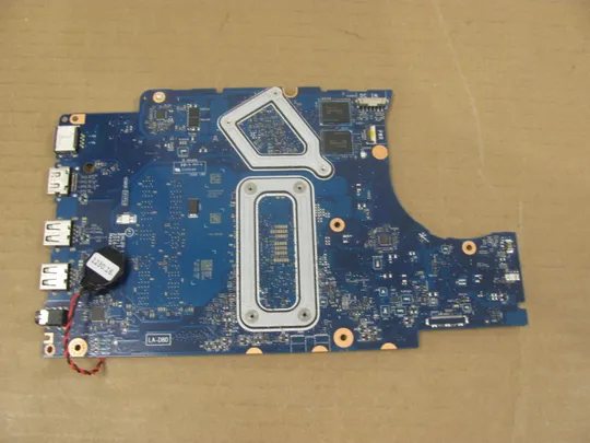 Купити номер0205-3 материнська плата,Mainboard,Материнка,Основна плата,Системна плата,Плата системи,Laptop motherboard,мамка, ноутбучна плата РОБОЧА  BAL20 LA-D801P SR2ZV i7-7500U  для  Dell Inspiron 5567 5767 15 15R  Оригінал