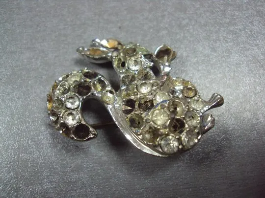 Бижутерия брошка брошь белочка белка (нет камушков) №10785 З аукціону