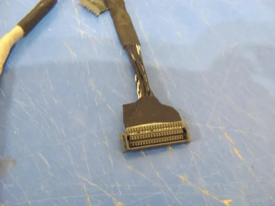 №271-27 шлейф CP461743-01 для FUJITSU CELSIUS H710 оригінал З аукціону