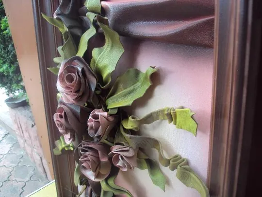 Картина из кожи Цветы розы кожа в раме 51 х 86,5 см, без рамы 40,5 х 55,5 см №3226 Недорого