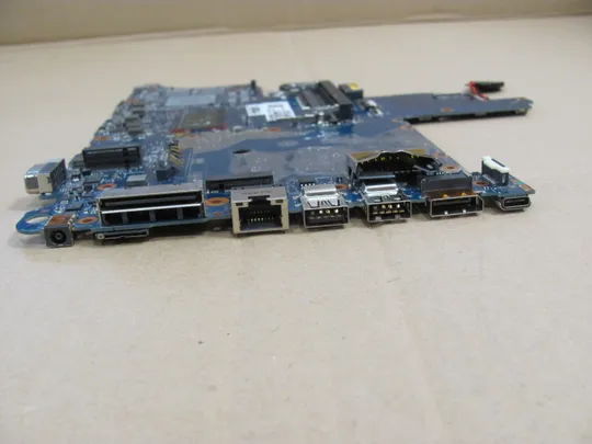 540-18  материнська плата 6050A2723701 840716-001 i5-6200U для HP ProBook 640 G2 650 G2   оригінал Недорого