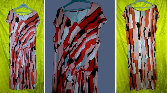 Женская одежда Женское яркое летнее платье для полных женщин в абстрактную полоску р. 58 Ціна