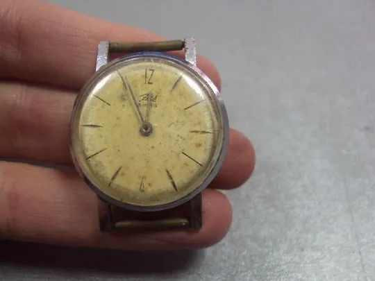 Купити часы наручные юношеские Заря 15 камней №3102