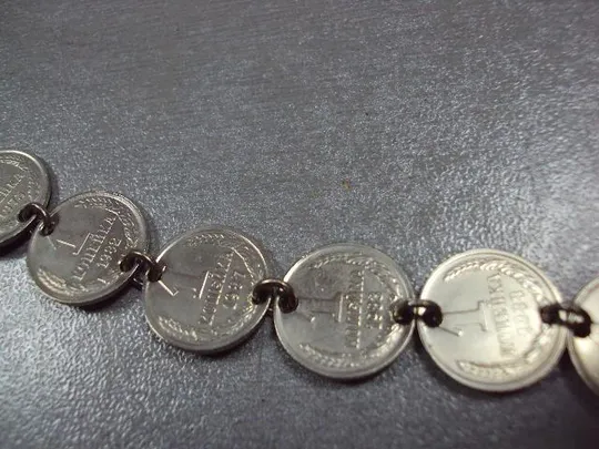 монеты ссср 1 копейка 1986, 1987 белые бусы колье длина 87 см №3560 З аукціону