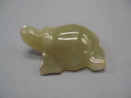 Фигура миниатюра статуэтка черепаха камень черепашка 2,1 х 4,9 см (есть сколы) №10550 З аукціону