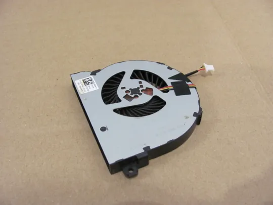 330-8 Вентилятор (кулер, FAN) 0CGF6X   для  Dell VOSTRO 15 3000 3561 3562 3565 3567 3568  оригінал Інтернет-аукціон