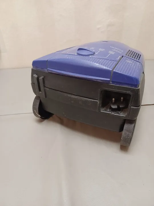 0542с  пилосос AEG Vampyr 5060 electronic Недорого