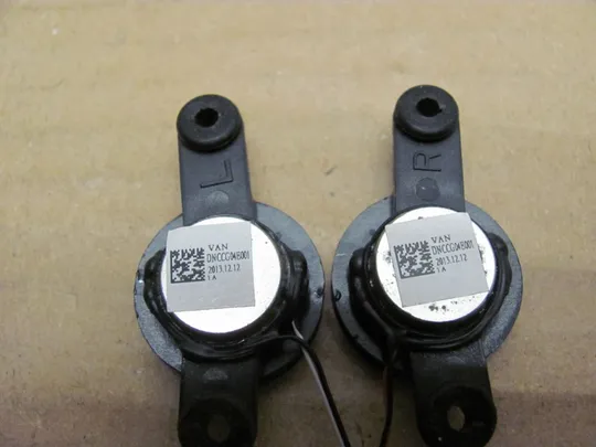 номер0339-8 динаміки DNCCG04E001 для Toshiba Satellite C70D, C75D Dynamics speakers оригінал Продаж