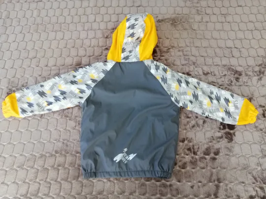 Купити Куртка-дощовик для хлопчика (розмір 110-116) демісезонна.