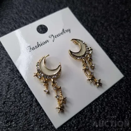 фото, Сережки у формі місяця та зірки
