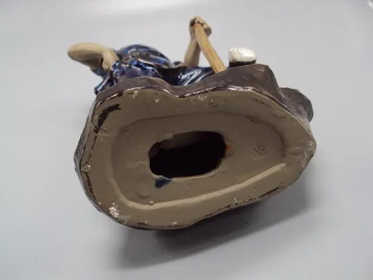 Фигура керамика статуэтка Китай китаец стоит с киркой высота 22,5 см №13566 Продаж