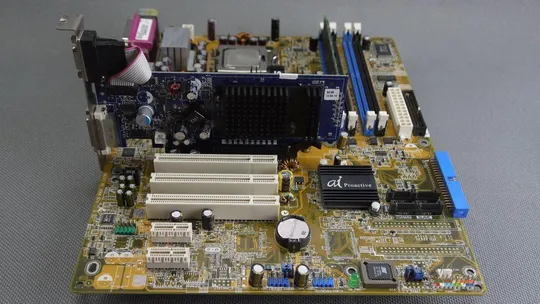 Материнская плата ASUS P5GPL-EAYZ + Pentium 4 650 3.40GHz + 512Mb DDR400 + видео Geforce Інтернет-аукціон