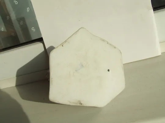 Статуетка хлопчик з мячом 1960 рр. роз 14х12 см. Жолноі Венгрия . Недорого