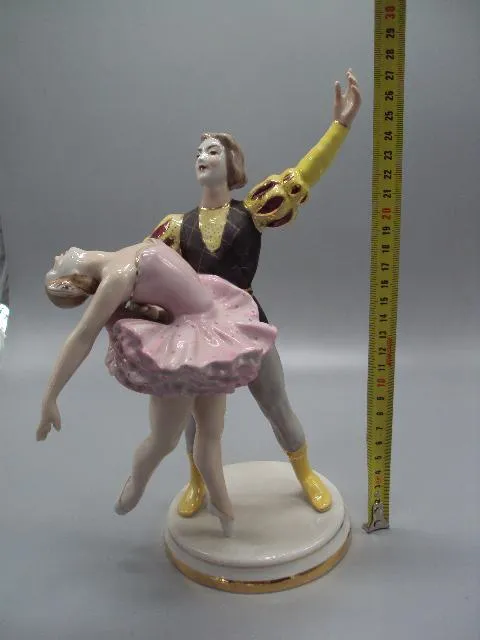 Фигура фарфор статуэтка Киев балет Адажио лебединое озеро высота 27,4 см №13882 Де купити