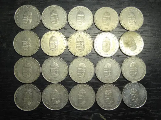 10 форинтів Угорщина (порічниця), 20шт, всі різні Ціна