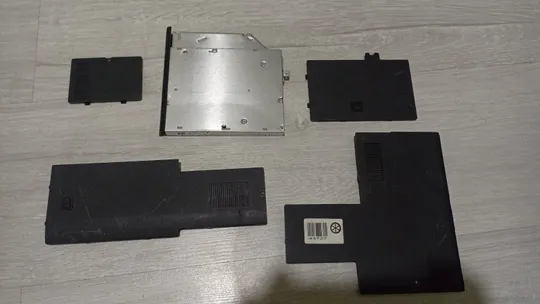 сервісні кришки+dvd-rom Fujitsu nh751 Ціна